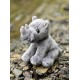 Charlie Bears La mascota rinoceronte, de la serie Cuddle Cubs, un pequeño peluche ideal para bebés, 13 centímetros